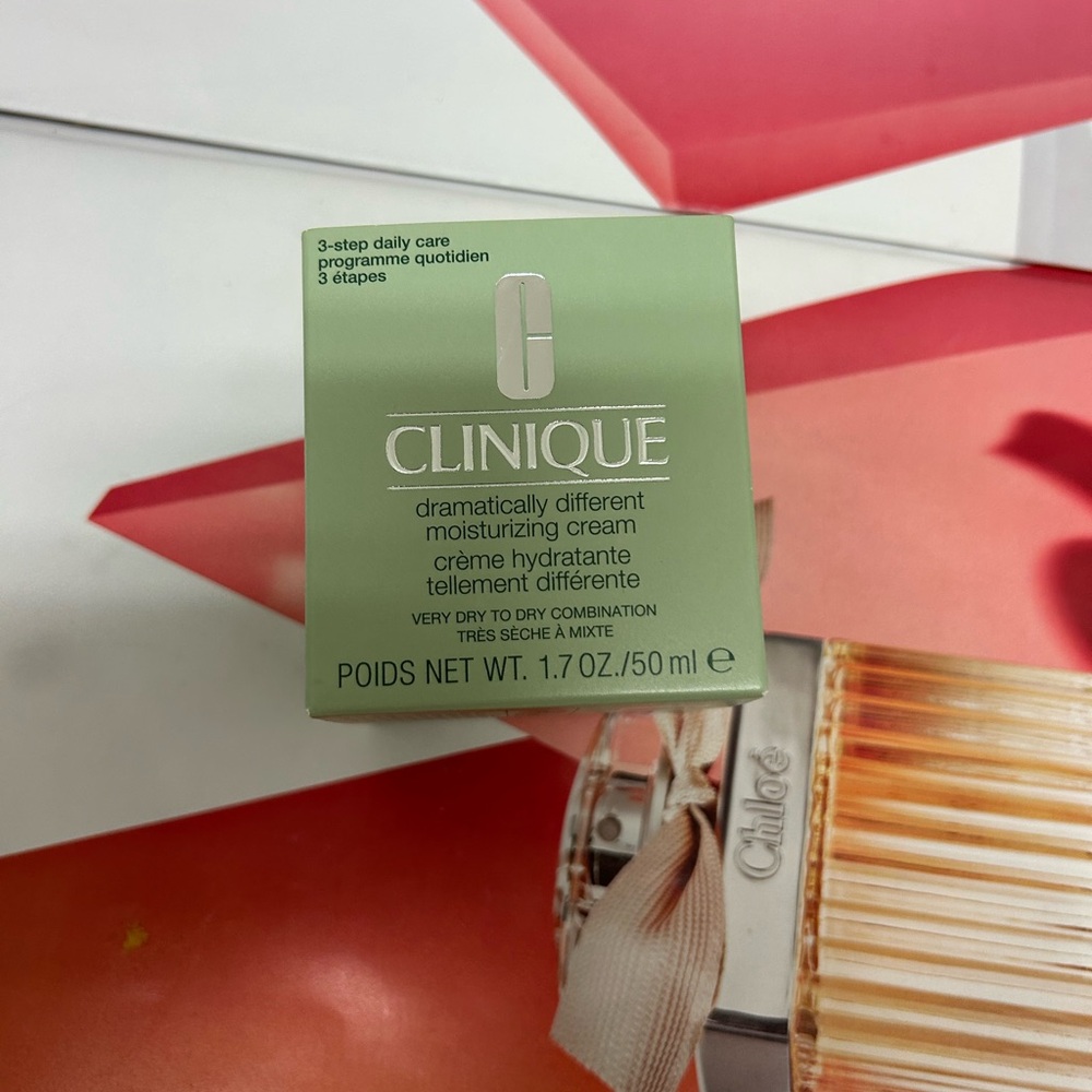 CLINIQUE Dramatically Different Moisturizing Cream 1.7oz/50ml 2025 fresh